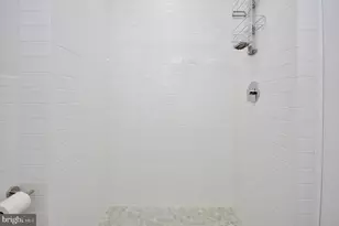 8037 Pine Rd, Philadelphia, PA 19111 - Photo 12