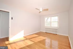 8037 Pine Rd, Philadelphia, PA 19111 - Photo 18