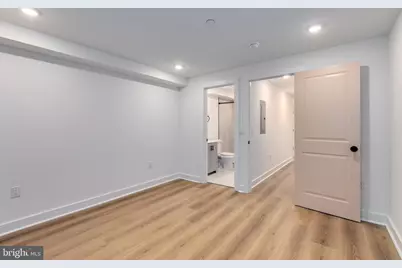 1028 W Arizona Street #1, Philadelphia, PA 19133 - Photo 8