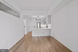 569 N 5th St, Philadelphia, PA 19123 - Photo 2