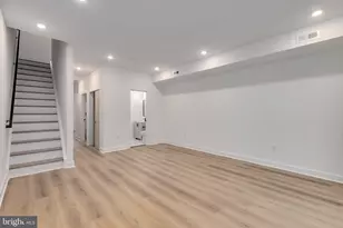 1028 W Arizona St, Philadelphia, PA 19133 - Photo 6