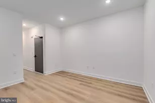 1028 W Arizona St, Philadelphia, PA 19133 - Photo 4