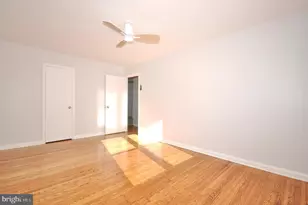 8037 Pine Rd, Philadelphia, PA 19111 - Photo 4