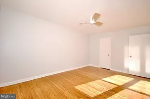 8037 Pine Rd, Philadelphia, PA 19111 - Photo 16