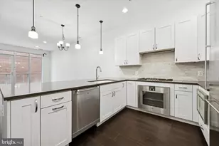 410 S Front St, Philadelphia, PA 19147 - Photo 1