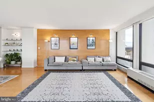 210 Locust St, Philadelphia, PA 19106 - Photo 4