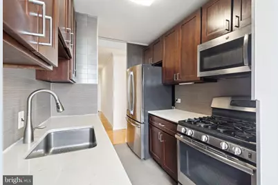 210 Locust Street #15AW, Philadelphia, PA 19106 - Photo 10