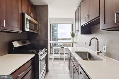 210 Locust Street #15AW, Philadelphia, PA 19106 - Photo 8