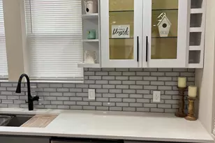 7423 Beverly Rd, Philadelphia, PA 19138 - Photo 6