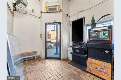 1542 W Diamond Street, Philadelphia, PA 19121 - Photo 6