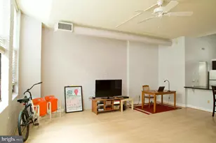 2429 Locust St, Philadelphia, PA 19103 - Photo 4