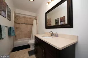 1926 Poplar St, Philadelphia, PA 19130 - Photo 12