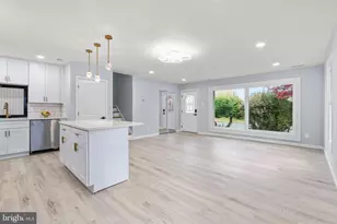 11046 Ferndale St, Philadelphia, PA 19116 - Photo 2