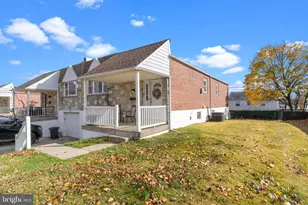 13039 Stevens Rd, Philadelphia, PA 19116 - Photo 2