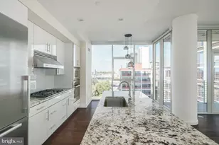 210 S 25th St, Philadelphia, PA 19103 - Photo 6