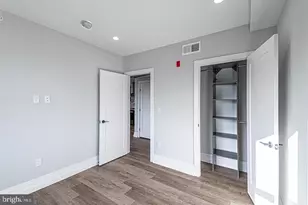 526 Brown St, Philadelphia, PA 19123 - Photo 10