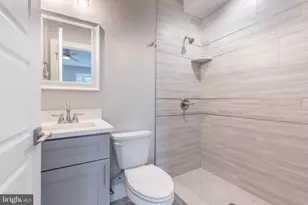 2040 N 19th St, Philadelphia, PA 19121 - Photo 14