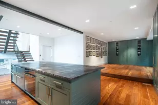 815 S 20th St, Philadelphia, PA 19146 - Photo 8