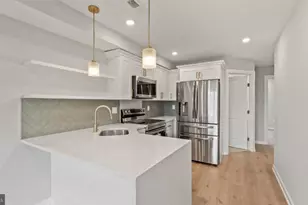 1432 Ogden St, Philadelphia, PA 19130 - Photo 4