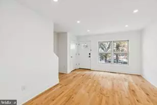 436 Brown St, Philadelphia, PA 19123 - Photo 10