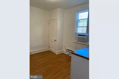 918 S 12th #2R, Philadelphia, PA 19147 - Photo 2