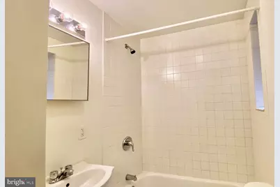 330 S Juniper Street #3B, Philadelphia, PA 19107 - Photo 6