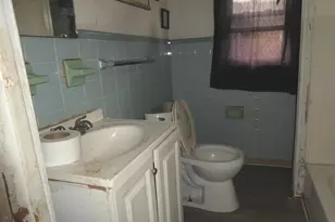 2010 Sigel St, Philadelphia, PA 19145 - Photo 10