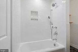 863 N Woodstock St, Philadelphia, PA 19130 - Photo 22