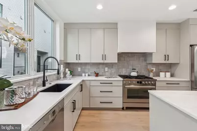 964 N 6th Street, Philadelphia, PA 19123 - Photo 8