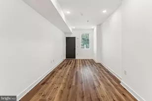 1010 W Arizona St, Philadelphia, PA 19133 - Photo 6