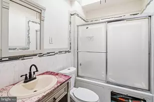 6921 Forrest Ave, Philadelphia, PA 19138 - Photo 10