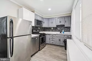 352 Carson St, Philadelphia, PA 19128 - Photo 12