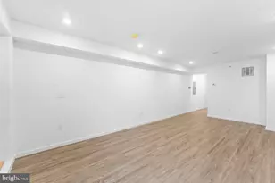 913 N 43rd St, Philadelphia, PA 19104 - Photo 48