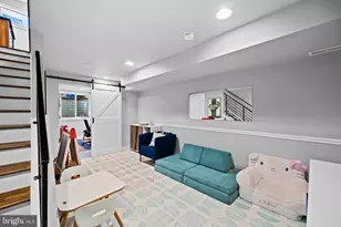 730 S 21st St, Philadelphia, PA 19146 - Photo 32