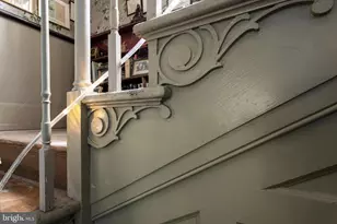 8221 Seminole St, Philadelphia, PA 19118 - Photo 16