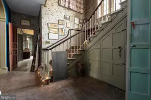 8221 Seminole St, Philadelphia, PA 19118 - Photo 6