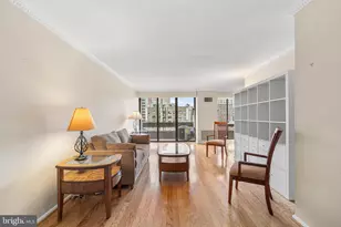 1326 Spruce St, Philadelphia, PA 19107 - Photo 2