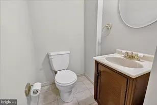 9865 Garvey Dr, Philadelphia, PA 19114 - Photo 12