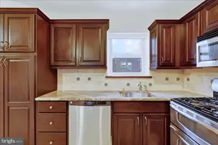 9865 Garvey Dr, Philadelphia, PA 19114 - Photo 10