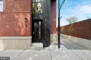 616 N Brenna Walk, Philadelphia, PA 19123 - Photo 2