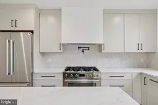 616 N Brenna Walk, Philadelphia, PA 19123 - Photo 8