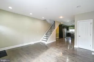 2633 Tasker St, Philadelphia, PA 19145 - Photo 4