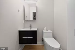 236 S 21st St, Philadelphia, PA 19103 - Photo 6