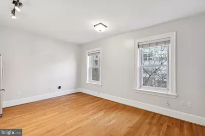 1955 Locust Street #3F, Philadelphia, PA 19103 - Photo 2