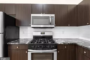 2031 S Juniper St, Philadelphia, PA 19148 - Photo 8