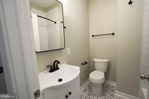 914 S 54th St, Philadelphia, PA 19143 - Photo 16