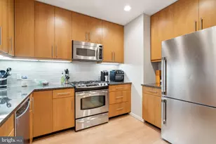 1425 Locust St, Philadelphia, PA 19102 - Photo 24