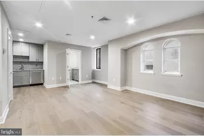 222 W Rittenhouse Square #404, Philadelphia, PA 19103 - Photo 2