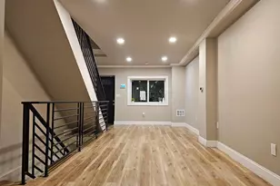 2563 Emerald St, Philadelphia, PA 19125 - Photo 8