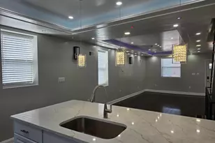 1555 S Hollywood St, Philadelphia, PA 19146 - Photo 8